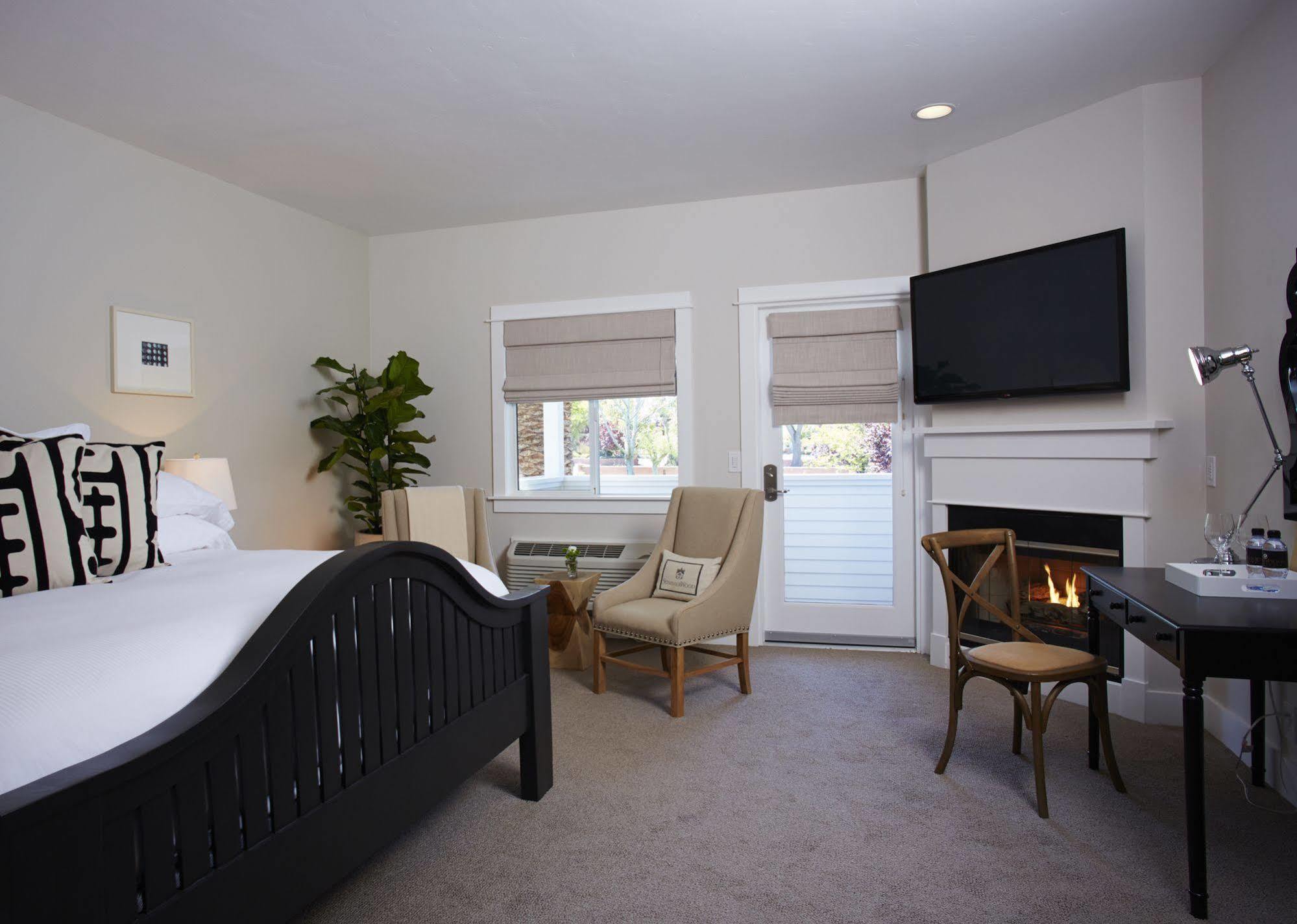 Summerwood Inn ปาโซโรเบิลส์ ภายนอก รูปภาพ